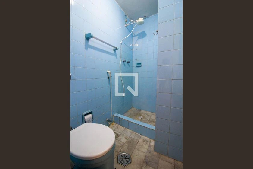 Apartment, 85 m², with wood or laminate floors — photo 23