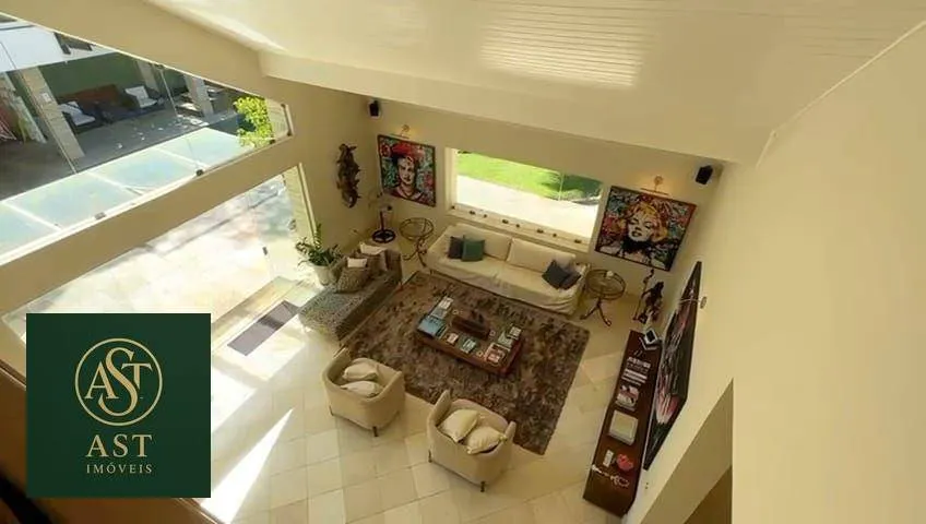 686 m² house with floor-to-ceiling windows and a bathtub — photo 76