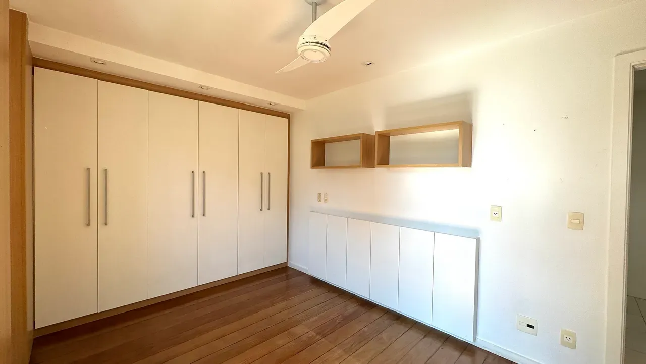 Apartment on the 3rd floor with floor-to-ceiling windows — photo 40