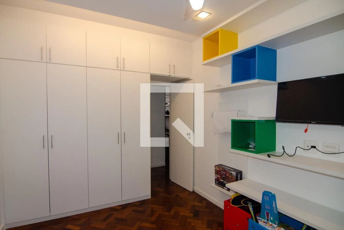 Furnished apartment, 166 m², with floor-to-ceiling windows — photo 3