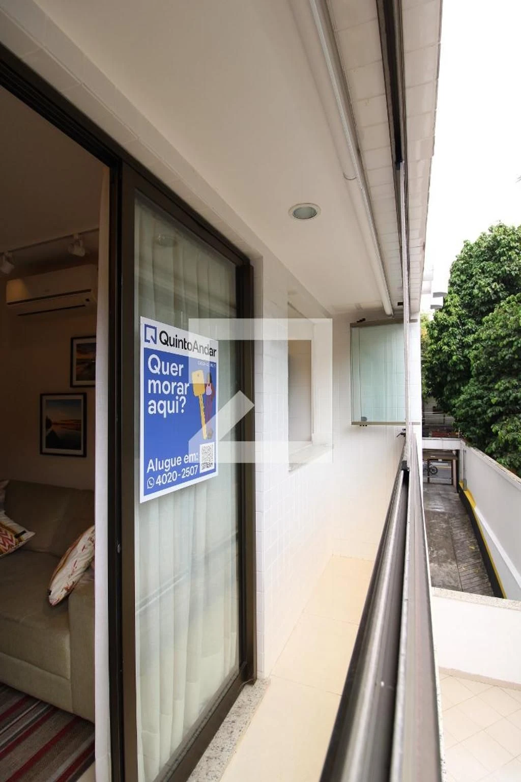 Furnished 2-bedroom apartment with glass balcony — photo 56