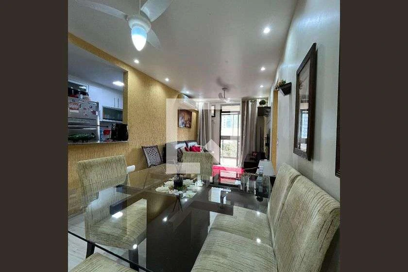 Apartamento alugado de 2 quartos com 89 m² e varanda