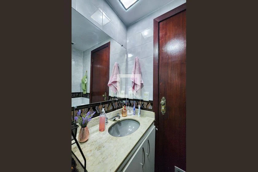 Furnished 100 m² apartment with 2 bedrooms and balcony — photo 34