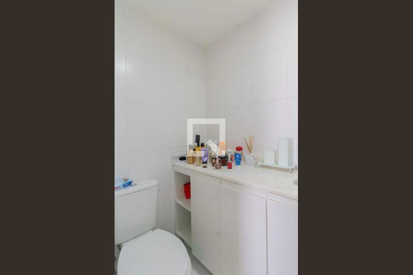 Furnished 70 m² apartment with open-plan kitchen — photo 37