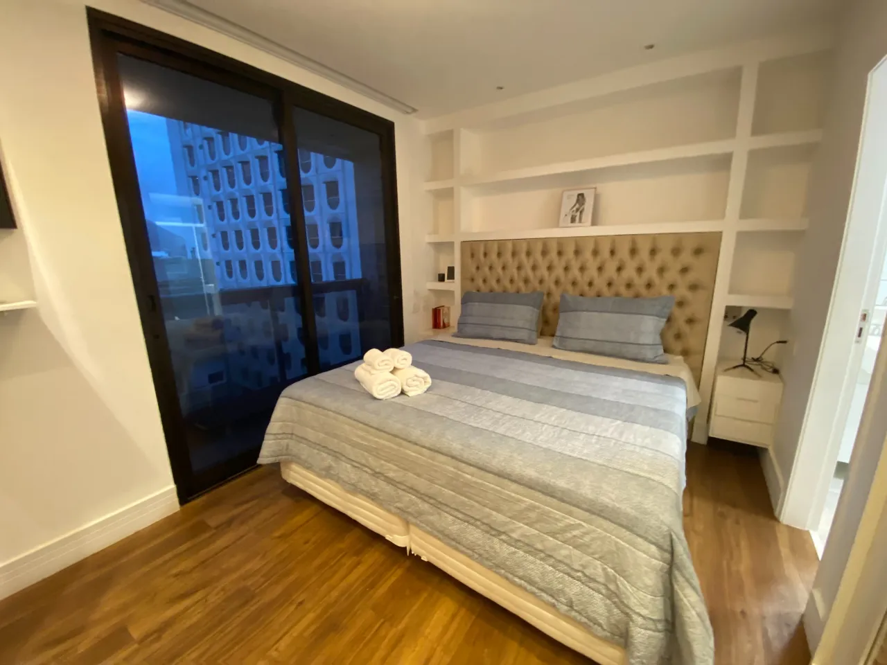 Furnished 2-bedroom apartment with balcony, 95 m² — photo 7