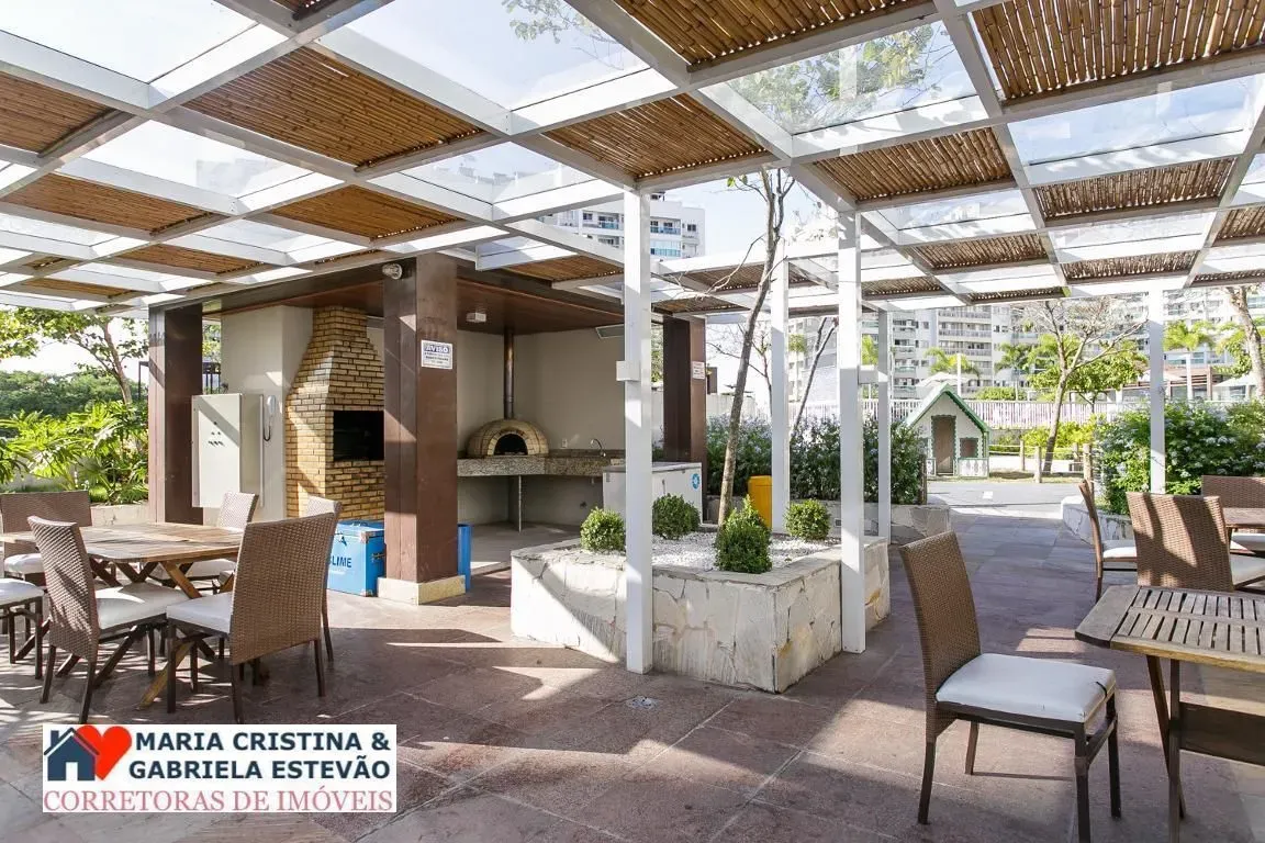 Glass-enclosed balcony in a 3-bedroom apartment, 84 m² — photo 19