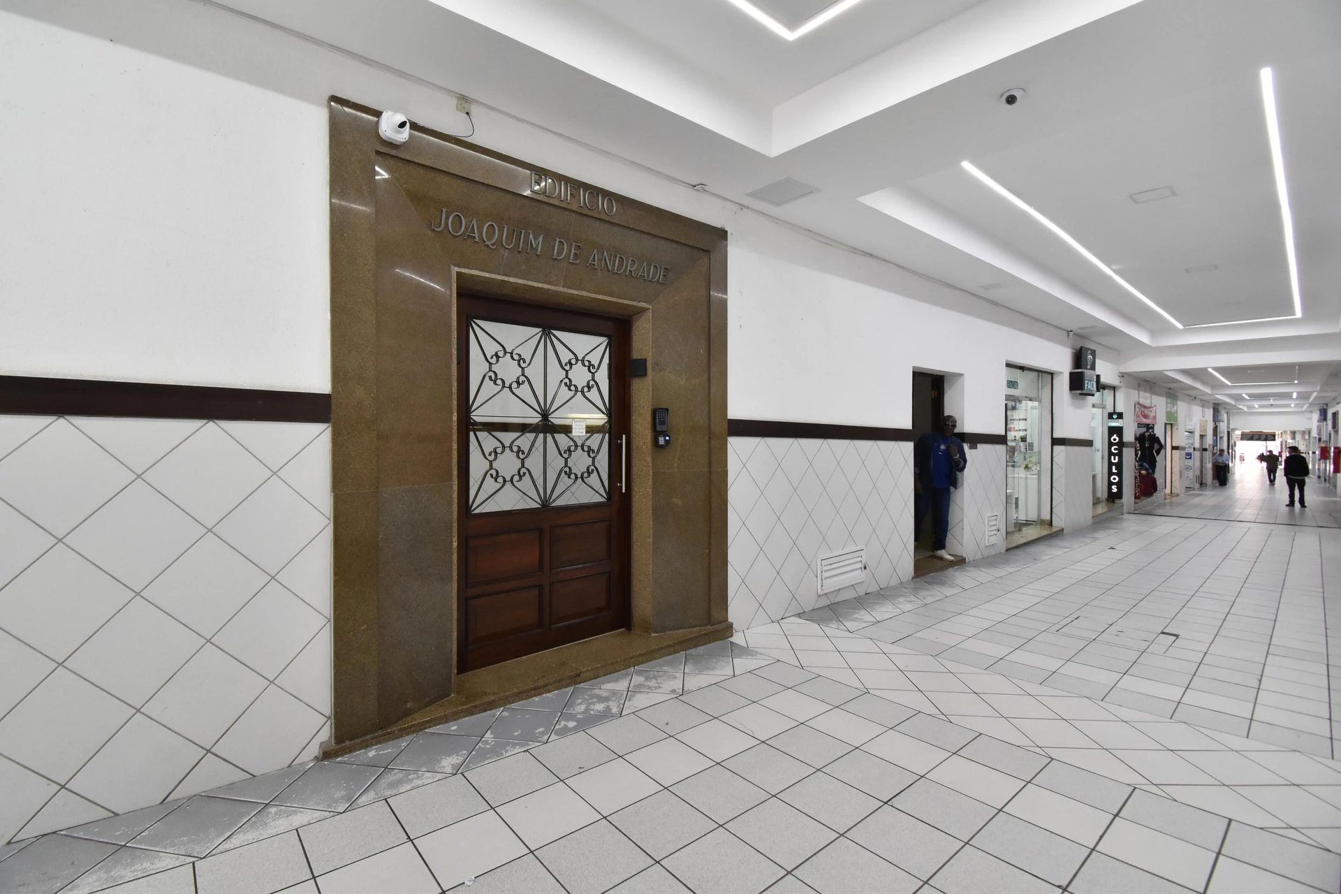 Bañera y 3 dormitorios: departamento de 219 m² — photo 48