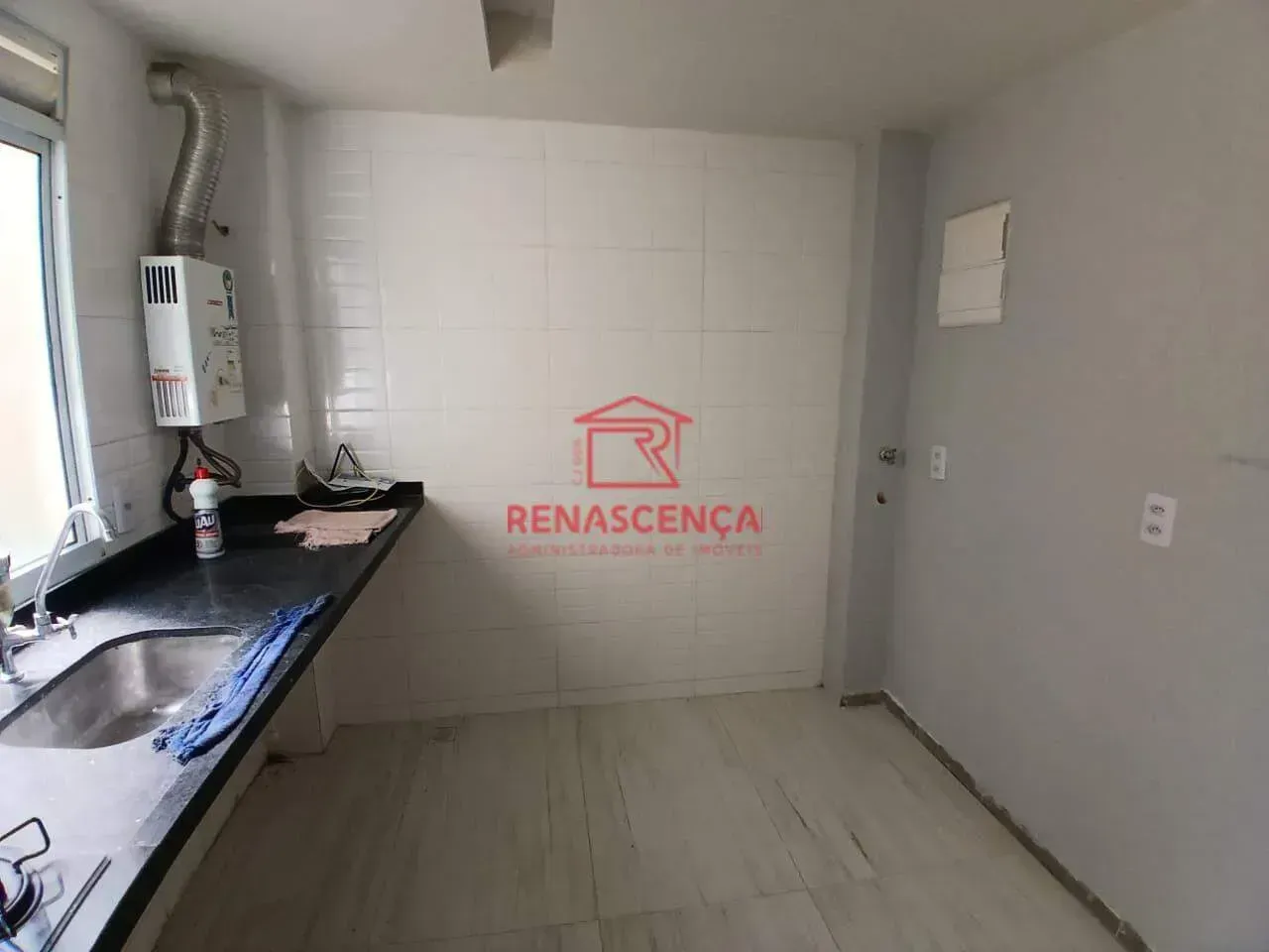 Unfurnished 2-bedroom apartment with parking spot — photo 13