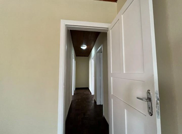 House with 3 bedrooms and 480 m² plus 2 parking spots — photo 8