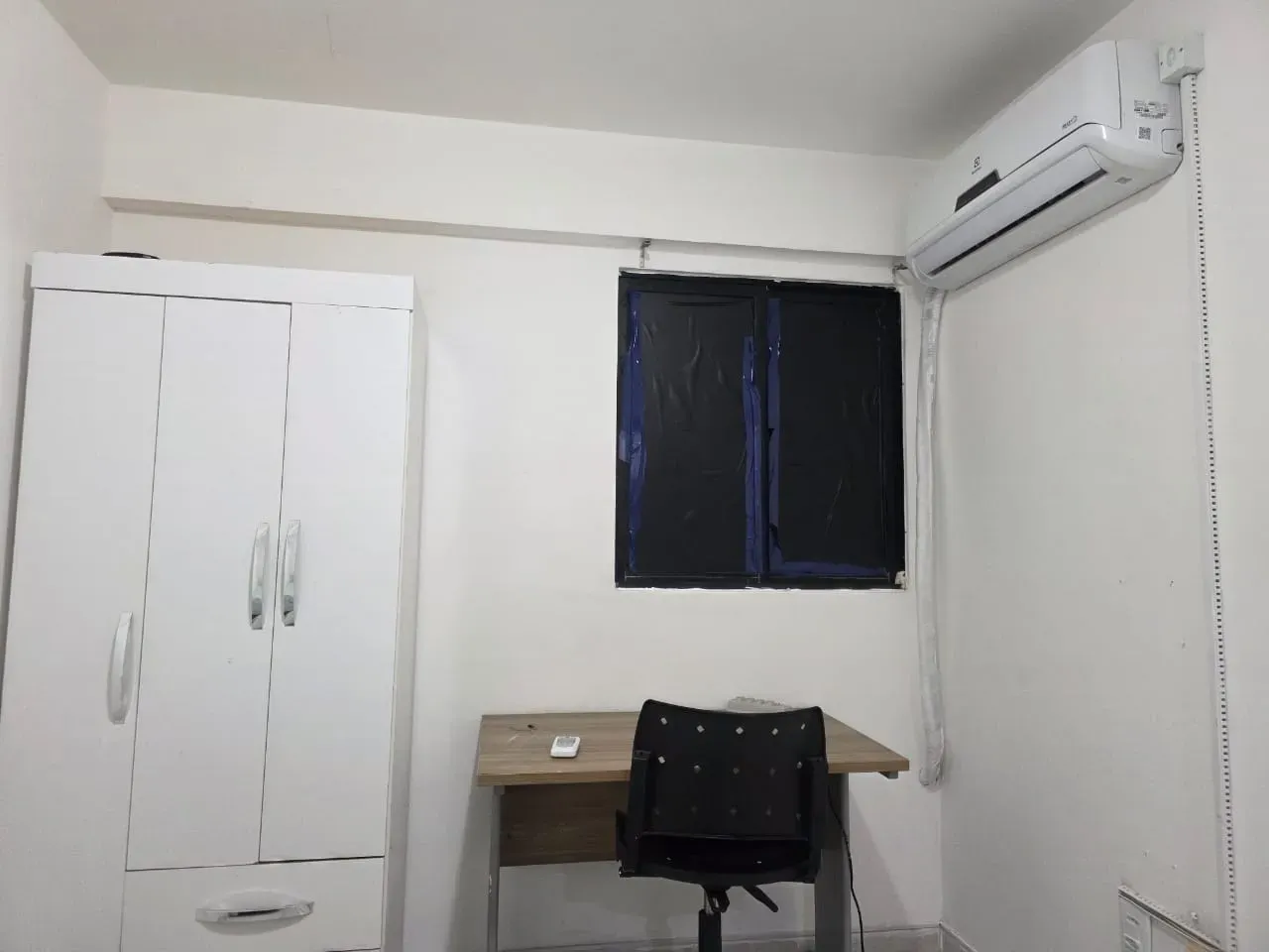 Furnished 2-bedroom apartment with a closed kitchen