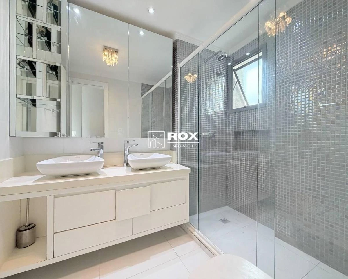 Мебльована квартира з 3 спальнями-сюїтами на 167 м² — photo 38