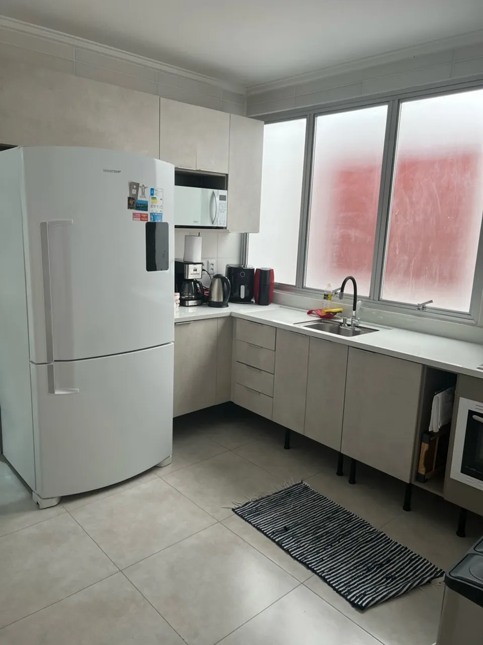 Glass-enclosed balcony in a 2-bedroom apartment, 90 m² — photo 10