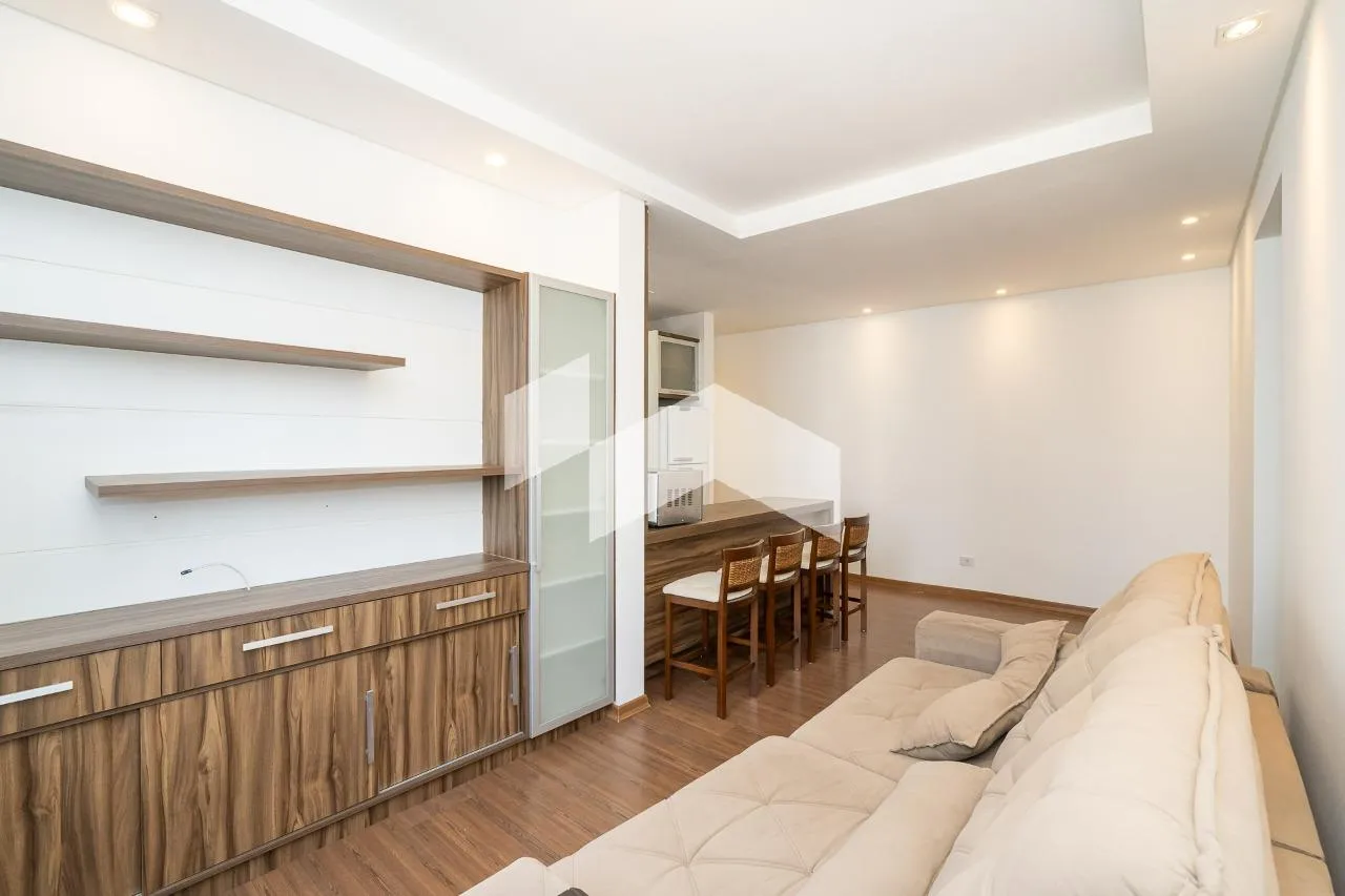 Furnished 2-bedroom apartment with 1 bathroom — photo 7