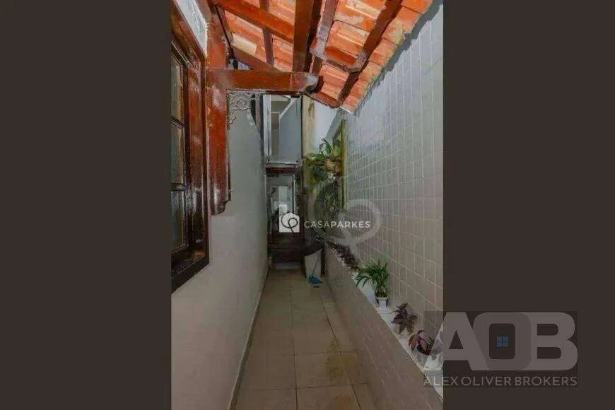 Furnished 3-suite house with 250 m² and 5 baths — photo 23