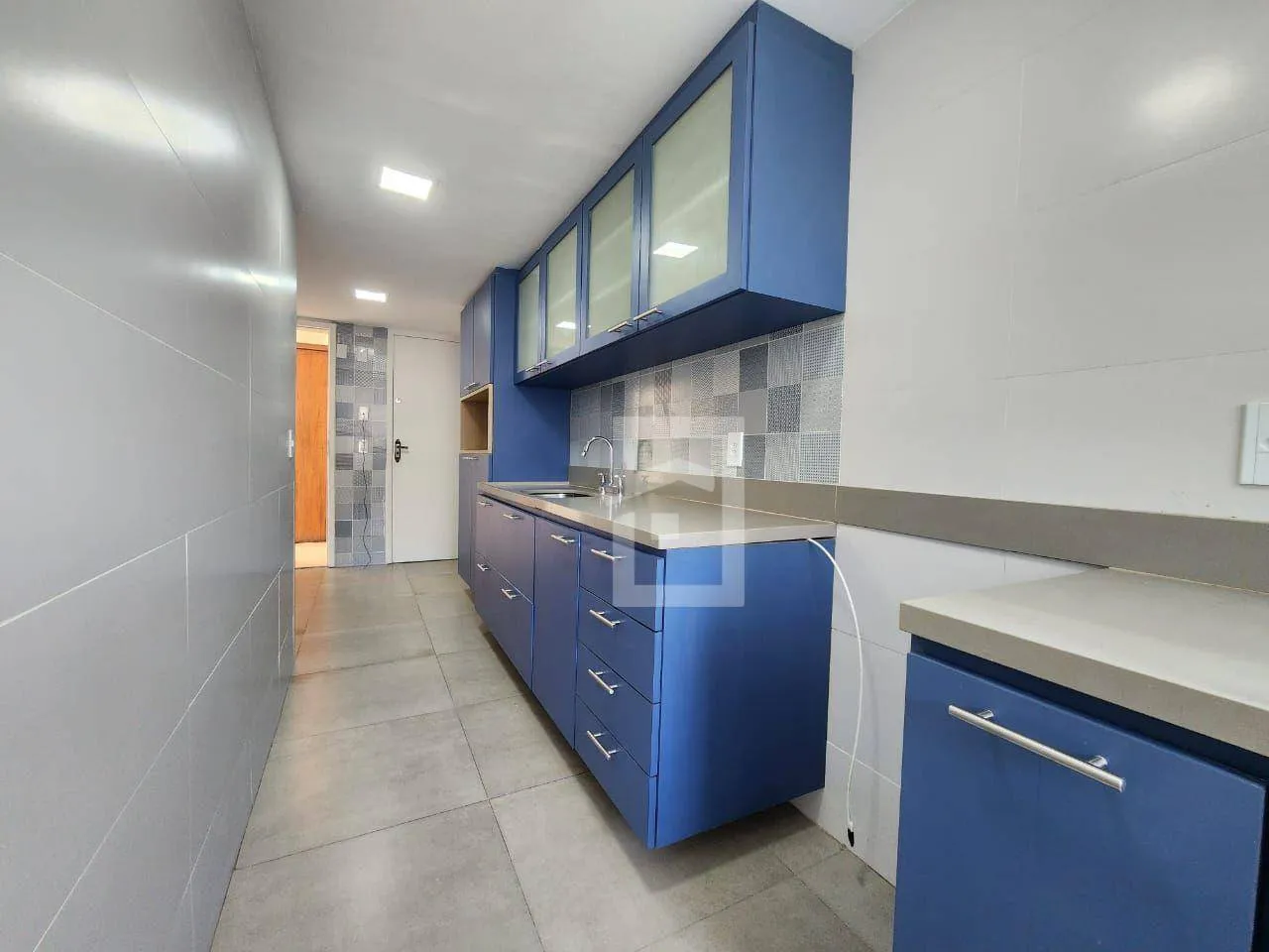 197 m² apartment on the 22nd floor with a private garden — photo 14