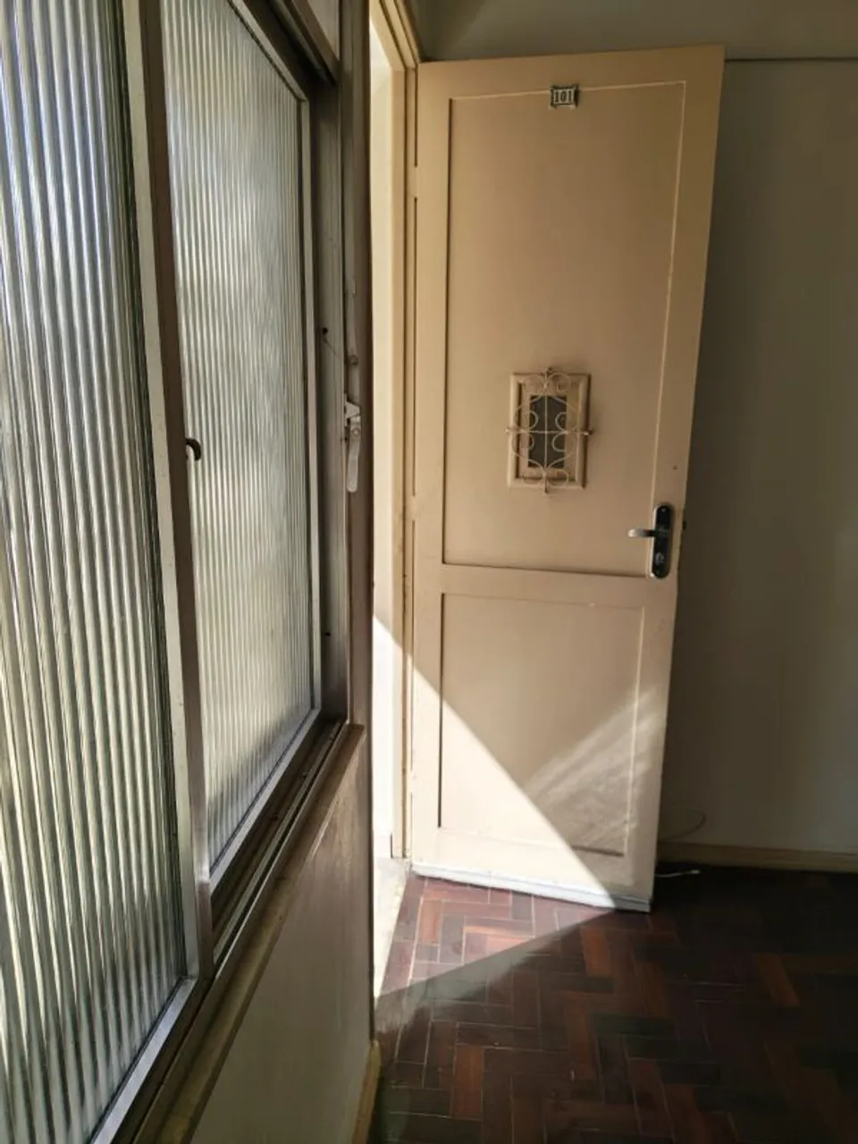 2-bedroom apartment with 1 bathroom and no parking — photo 19