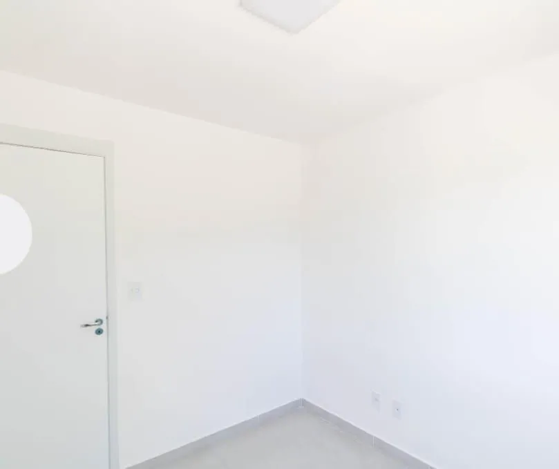 2-bedroom apartment in a building with a gym — photo 3