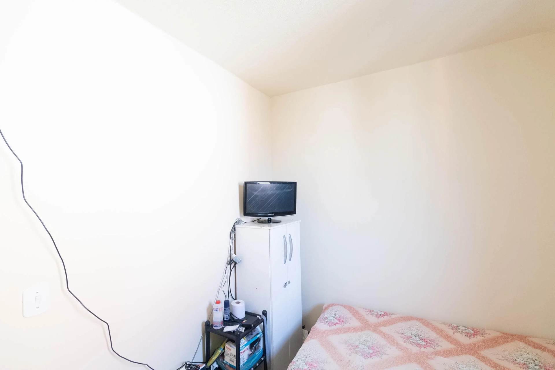 Furnished 2-bedroom apartment with 1 bathroom and parking — photo 10