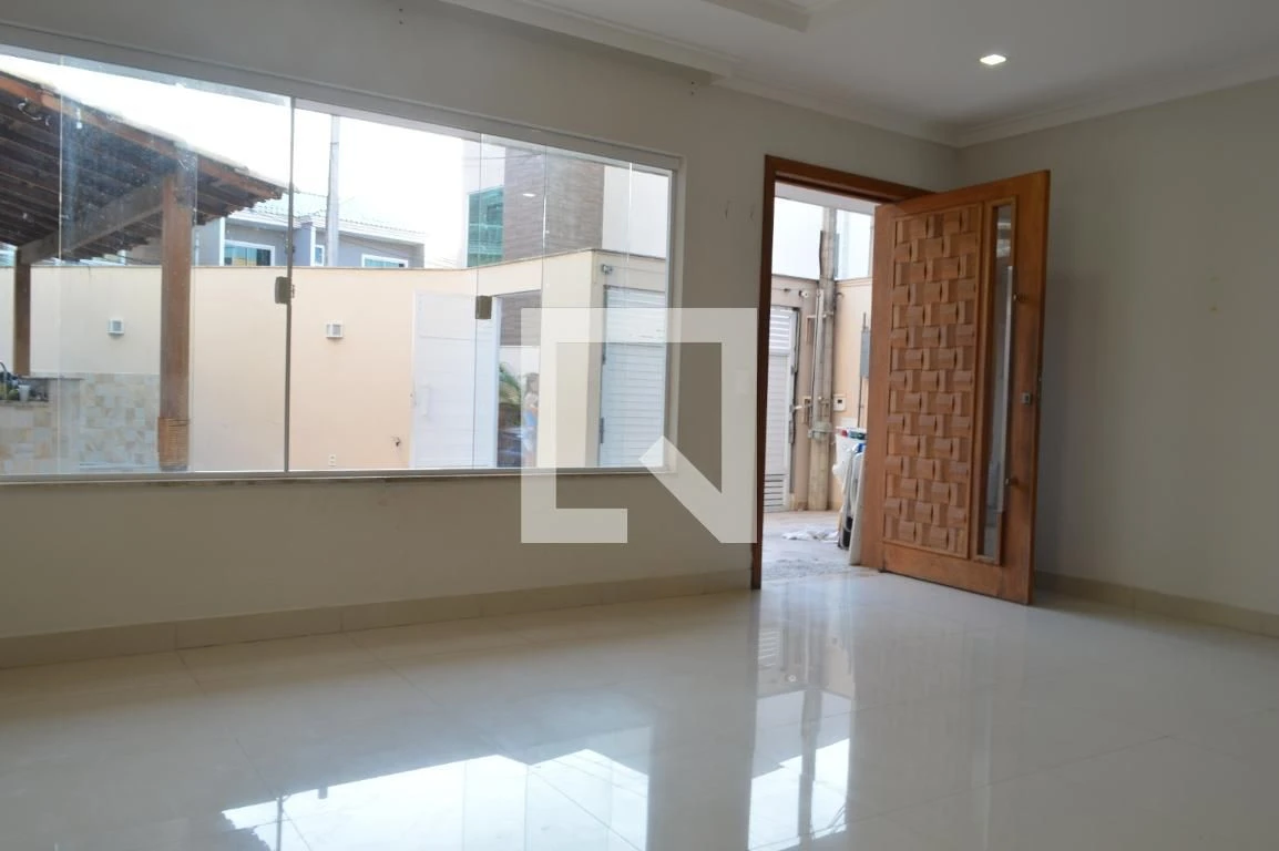 Casa de 5 quartos com 3 suítes e varanda fechada — photo 5