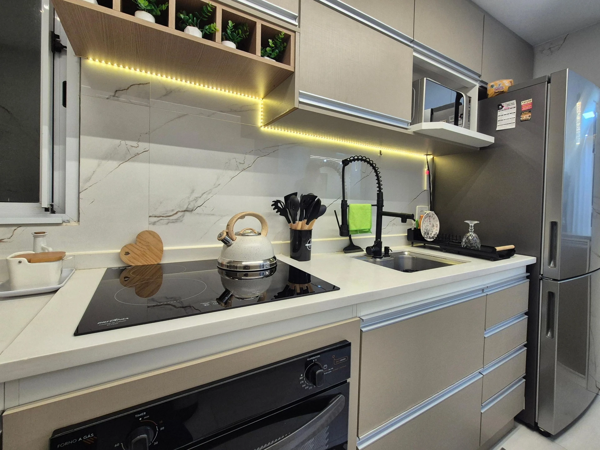 2-bedroom apartment with a washing machine — photo 14