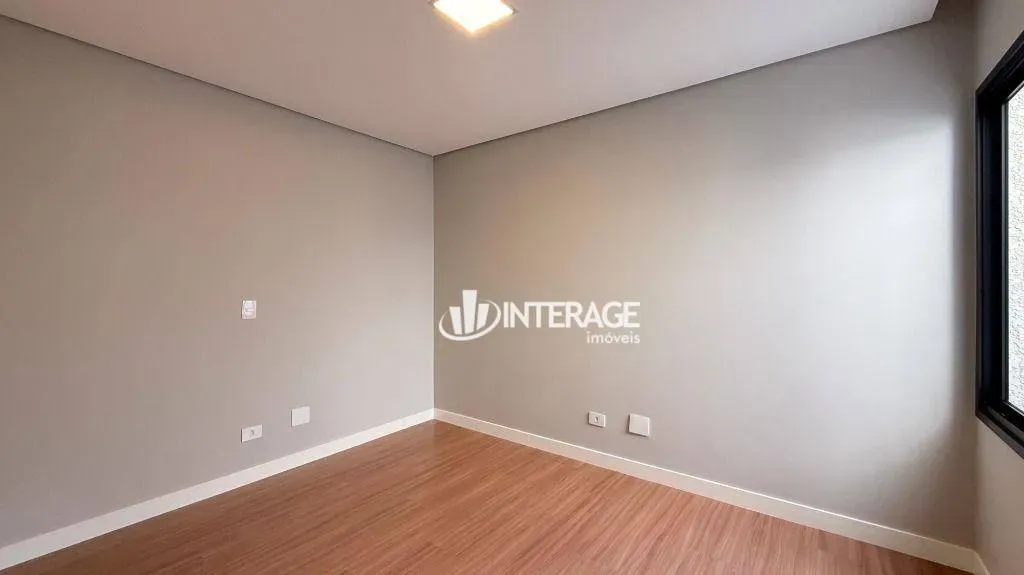 Townhouse with 3 bedrooms, en-suite and private garden — photo 27