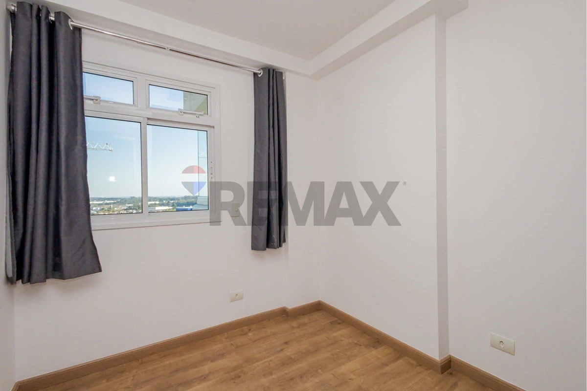 2-bedroom apartment with balcony and 2 parking spaces — photo 26