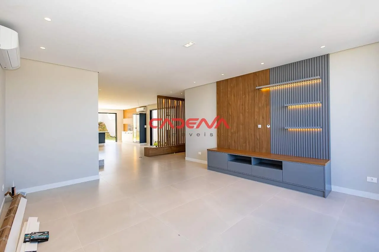 House with 4 bedrooms and 306 m² plus a balcony — photo 2