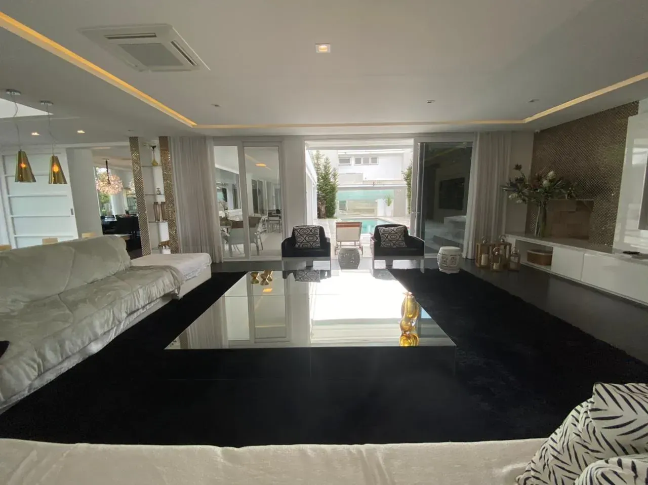 Casa mobiliada com 6 suítes e 7 banheiros — photo 19