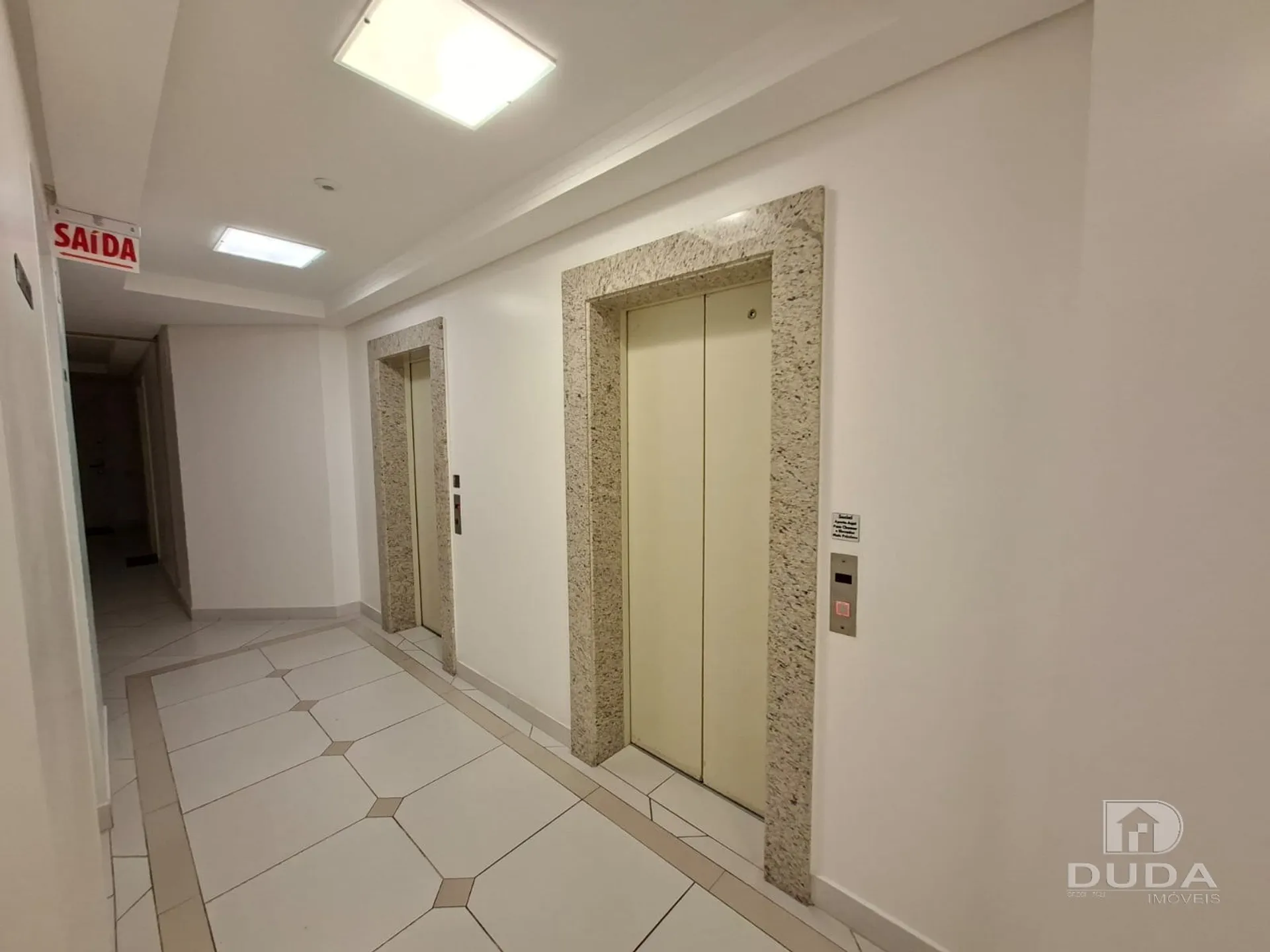Apartment on the 10th floor with floor-to-ceiling windows — photo 12