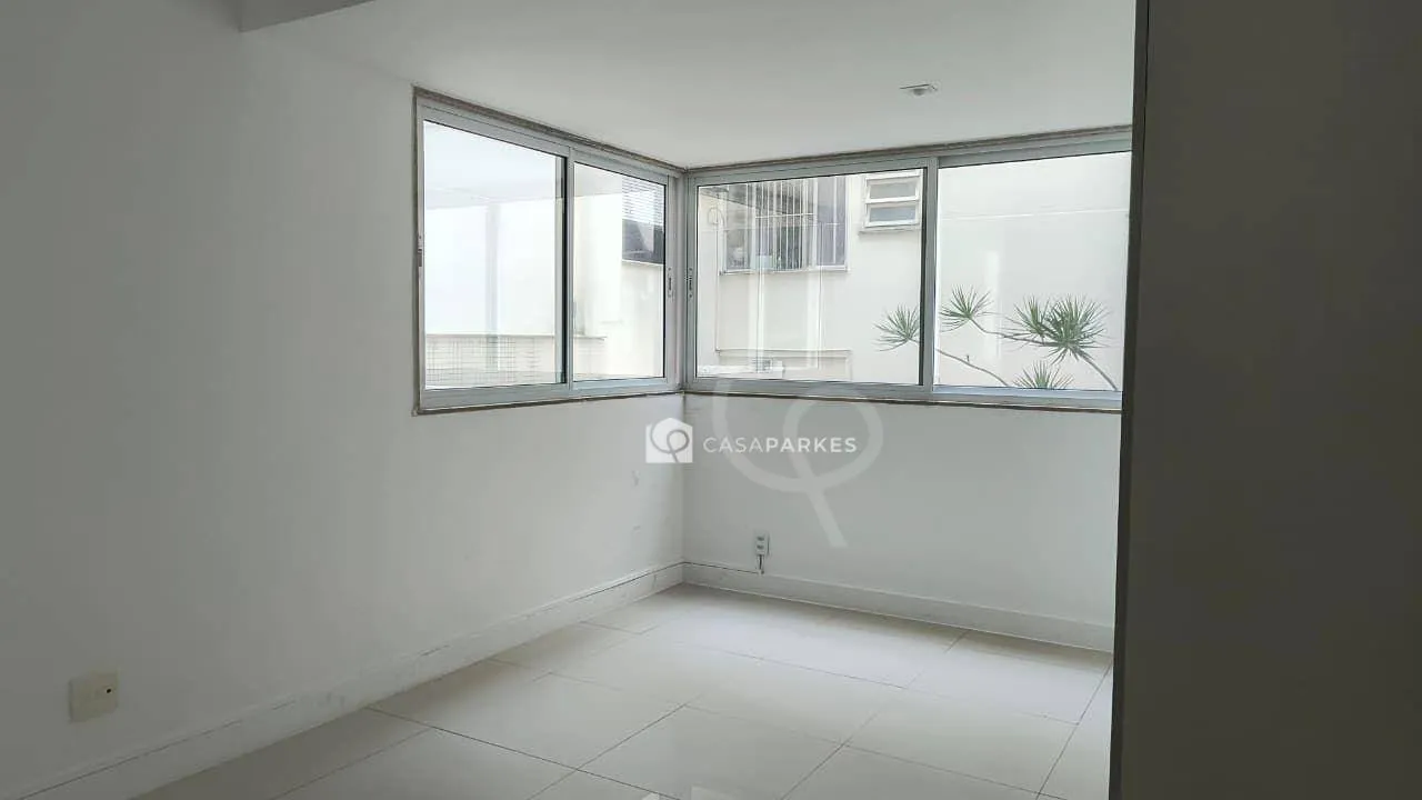 Apartamento de 4 dormitórios com 198 m² e cozinha fechada — photo 16