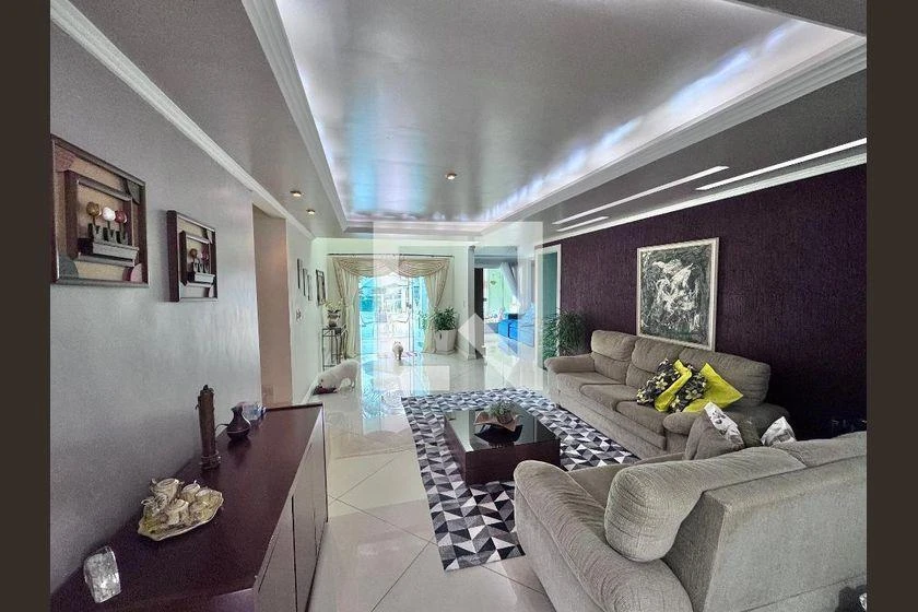Furnished house with a closed kitchen and 4 en-suites — photo 12