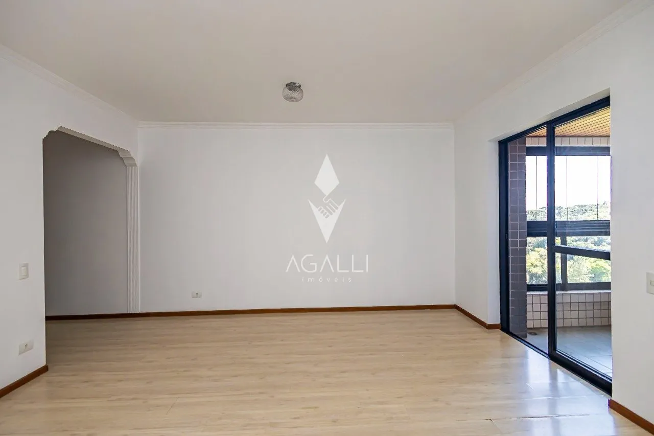 Apartment, 112 m², with a glass-enclosed balcony — photo 3