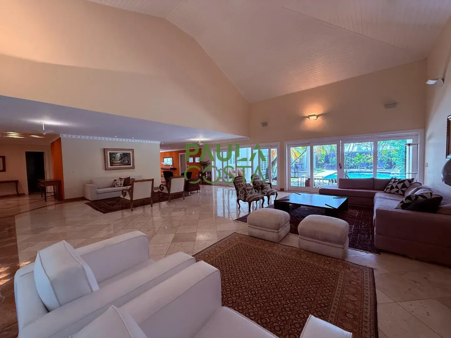 Casa mobiliada com 5 quartos e 5 vagas, 984 m² — photo 15