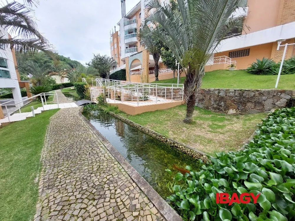 Apartamento com 3 dormitórios, 1 suíte e 130 m² — photo 26