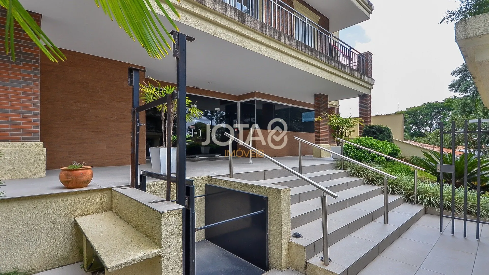 Duplex penthouse with 2 bedrooms and 231 m² rental — photo 29