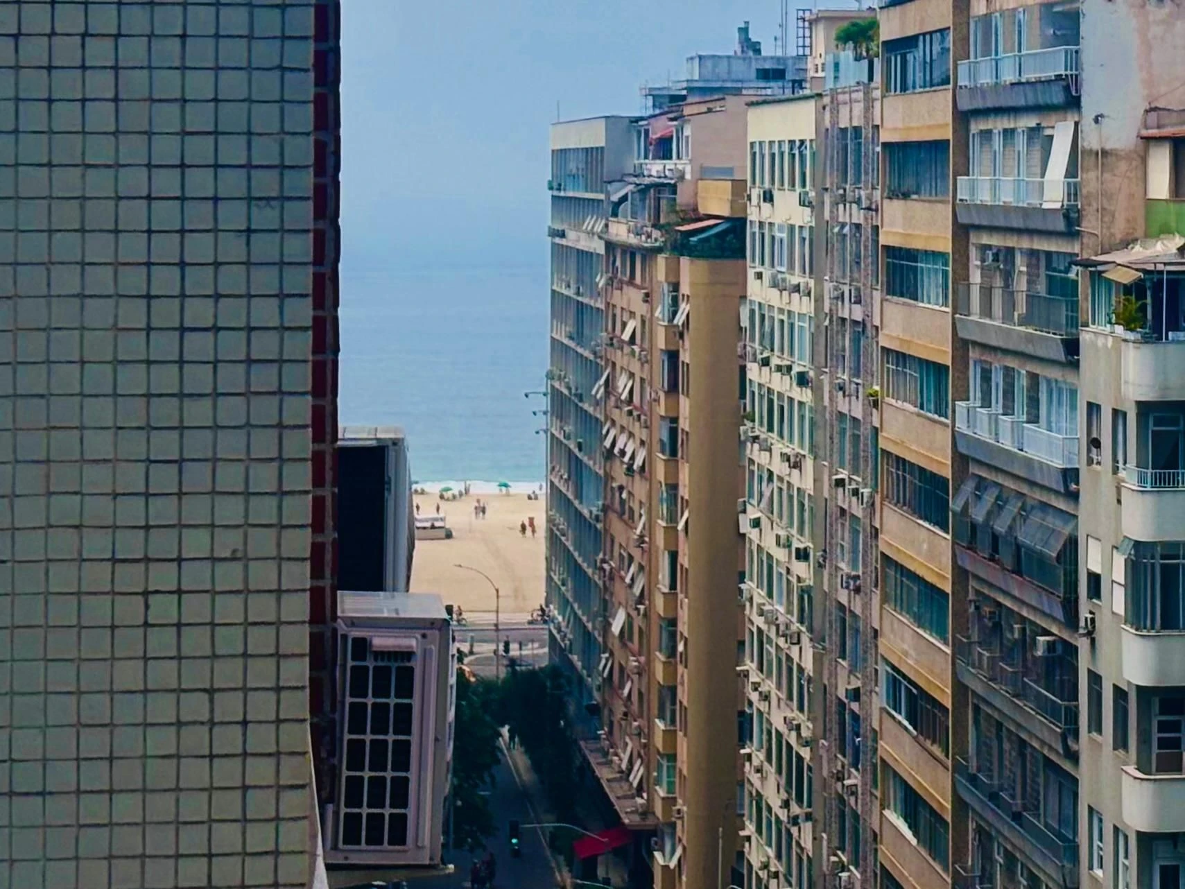 3-bedroom apartment with a water view — photo 14