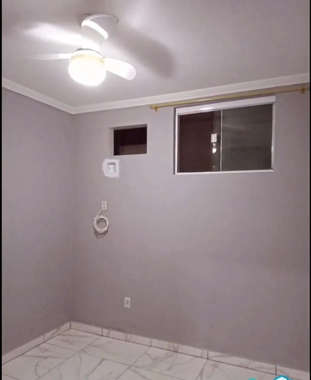 Apartamento com cozinha integrada e sala em plano aberto — photo 11