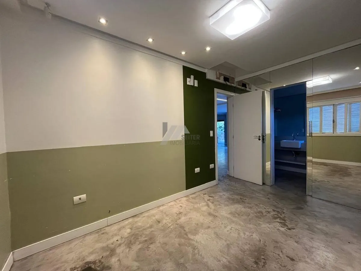 Unfurnished house with a separate kitchen and air conditioning — photo 5