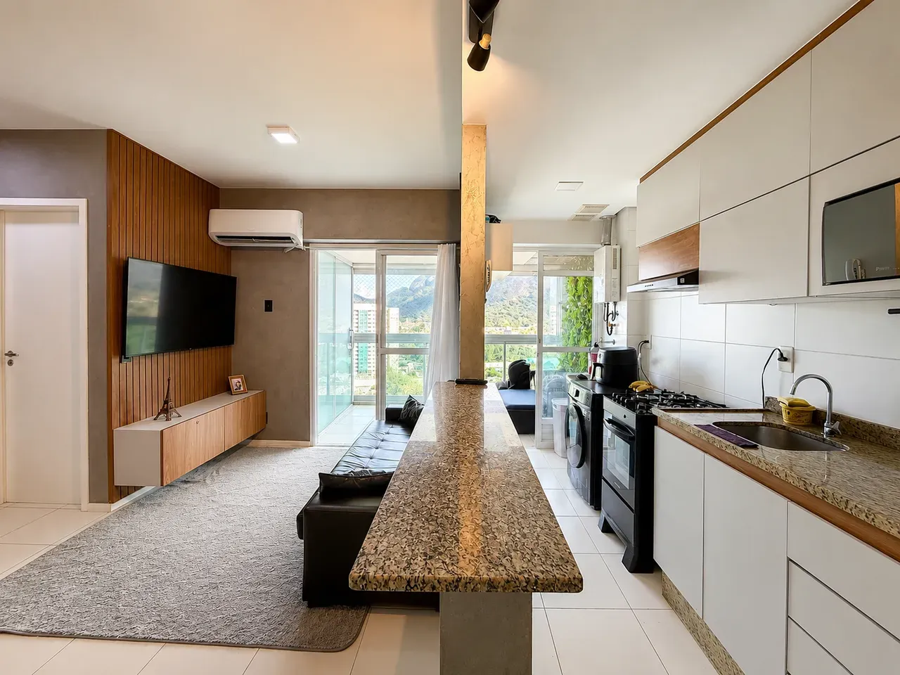 Apartamento de 65 m² no 16º andar com garagem e suíte — photo 2