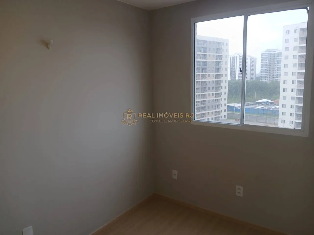 Невмебльована квартира з окремою кухнею — photo 10