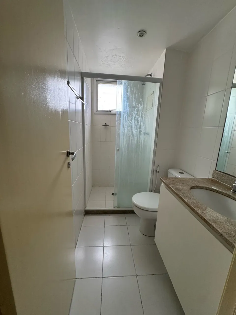 3-bedroom apartment in a building with a gym — photo 10