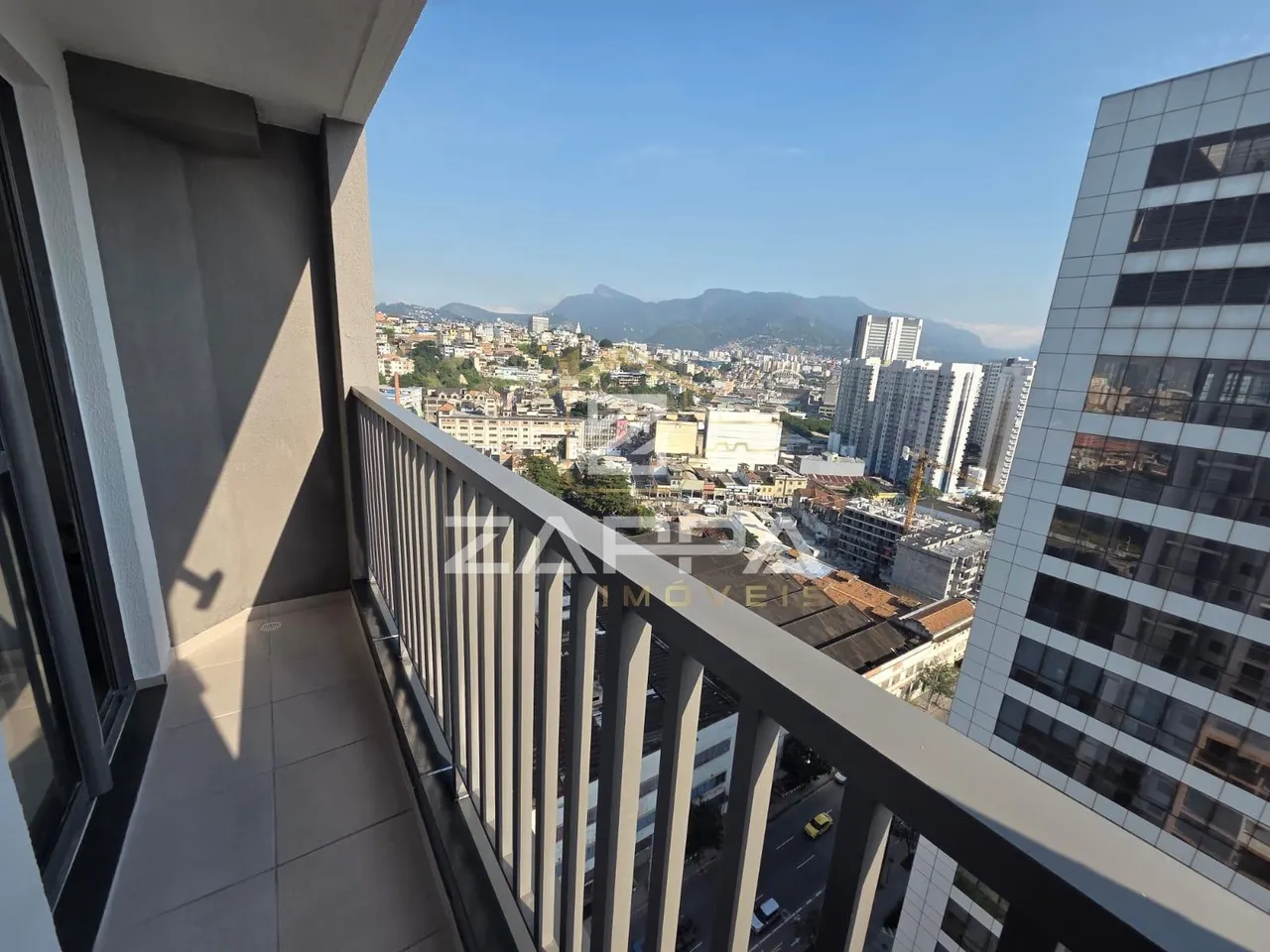 Apartamento de 1 quarto com máquina de lavar e varanda — photo 12