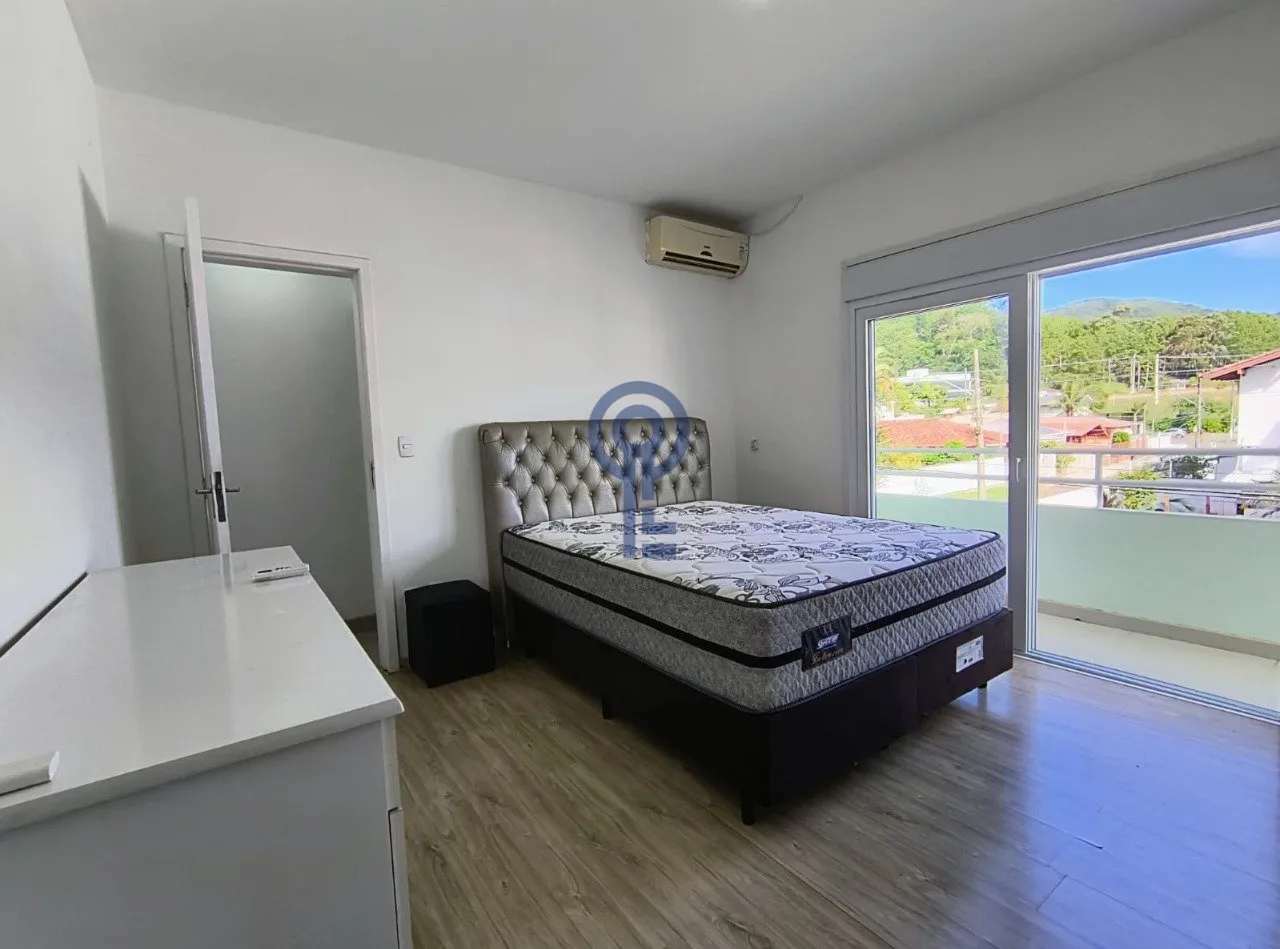 Furnished apartment with 2 bedrooms and 76 m²