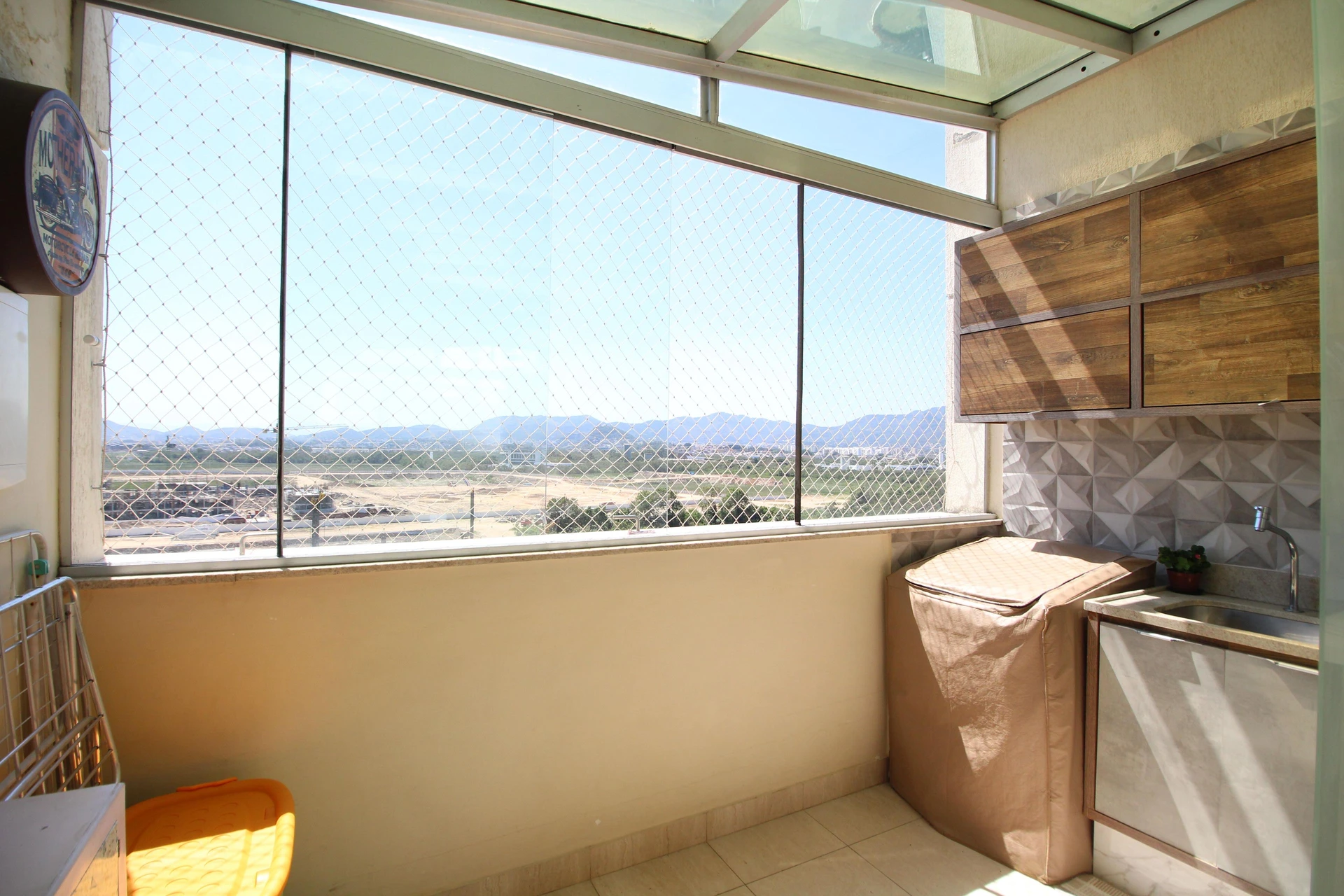 Rental apartment with 4 bedrooms and 4 bathrooms — photo 17