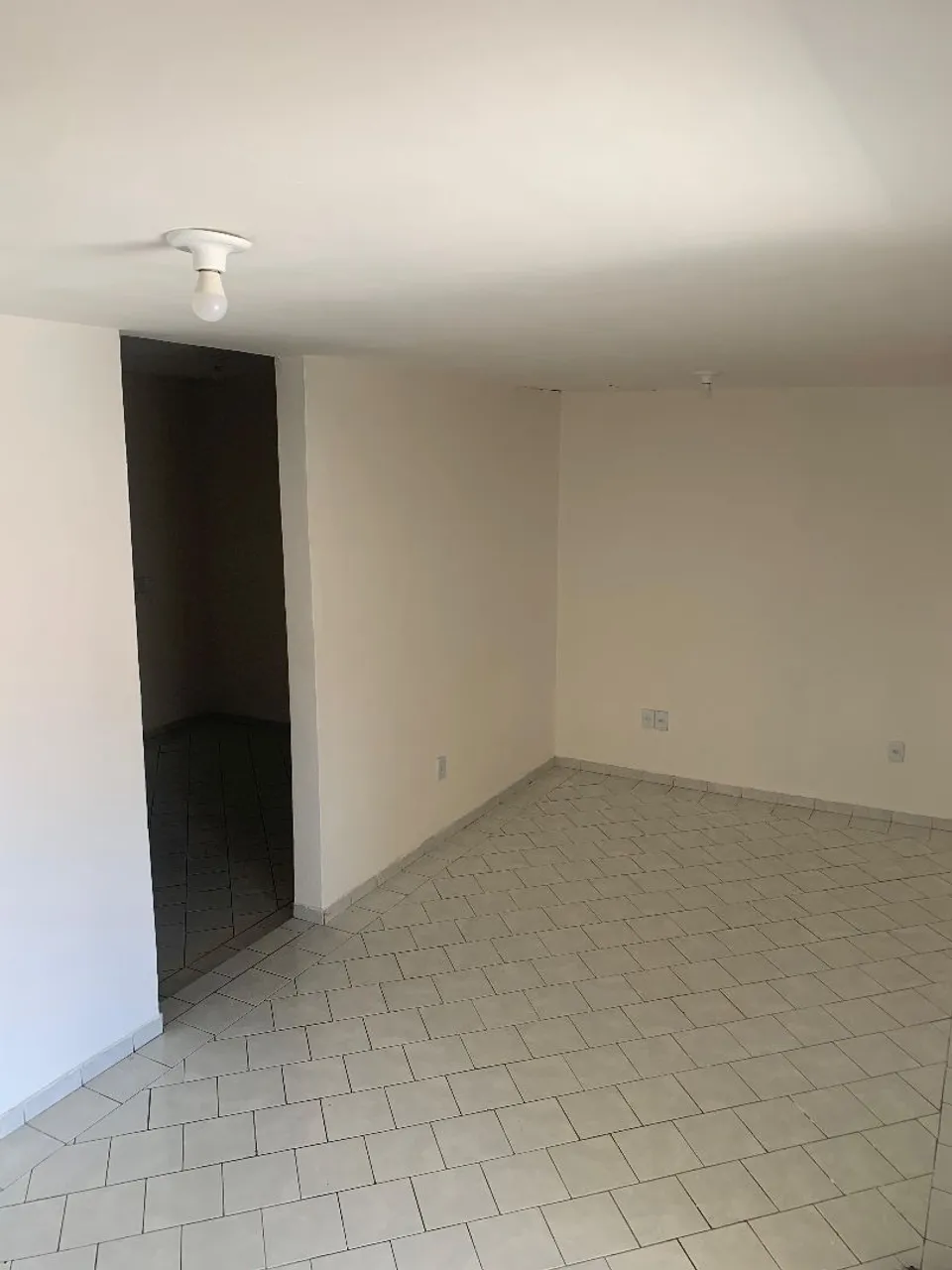 Top portion of a house, unfurnished, 2-bedroom home — photo 13