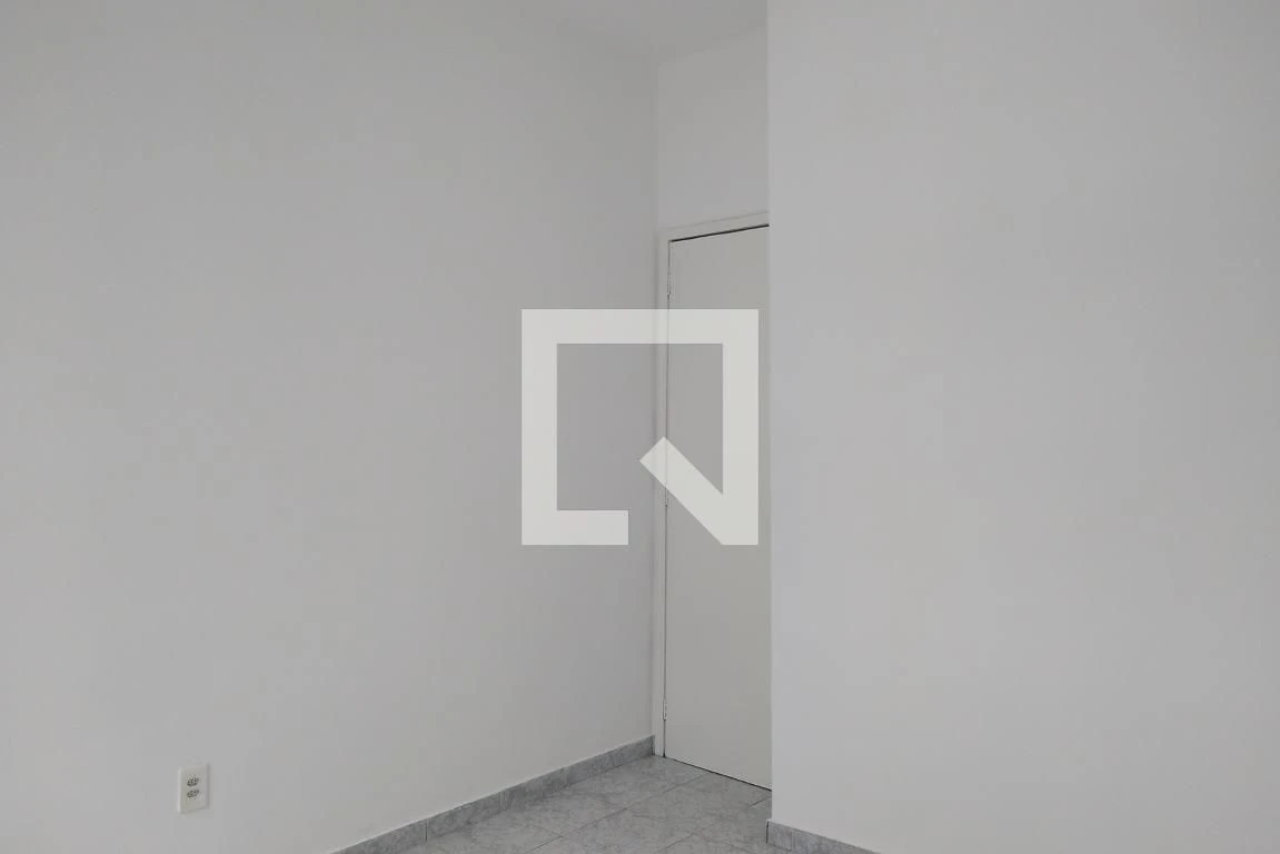2-bedroom apartment in a building with a pool — photo 29