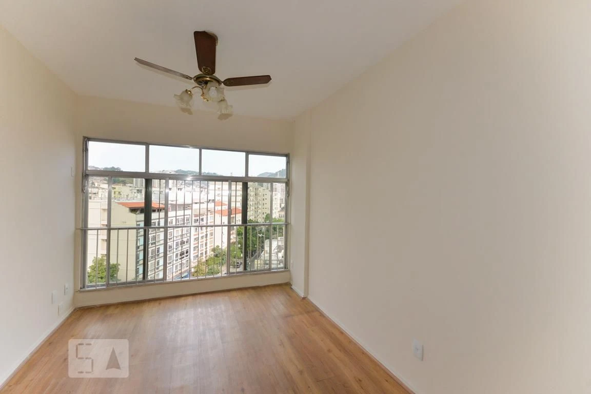 3-bedroom apartment with a mountain view — photo 9