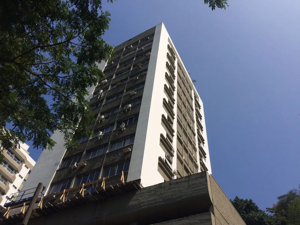 Apartamento com 2 quartos, cozinha fechada e 1 vaga — photo 21