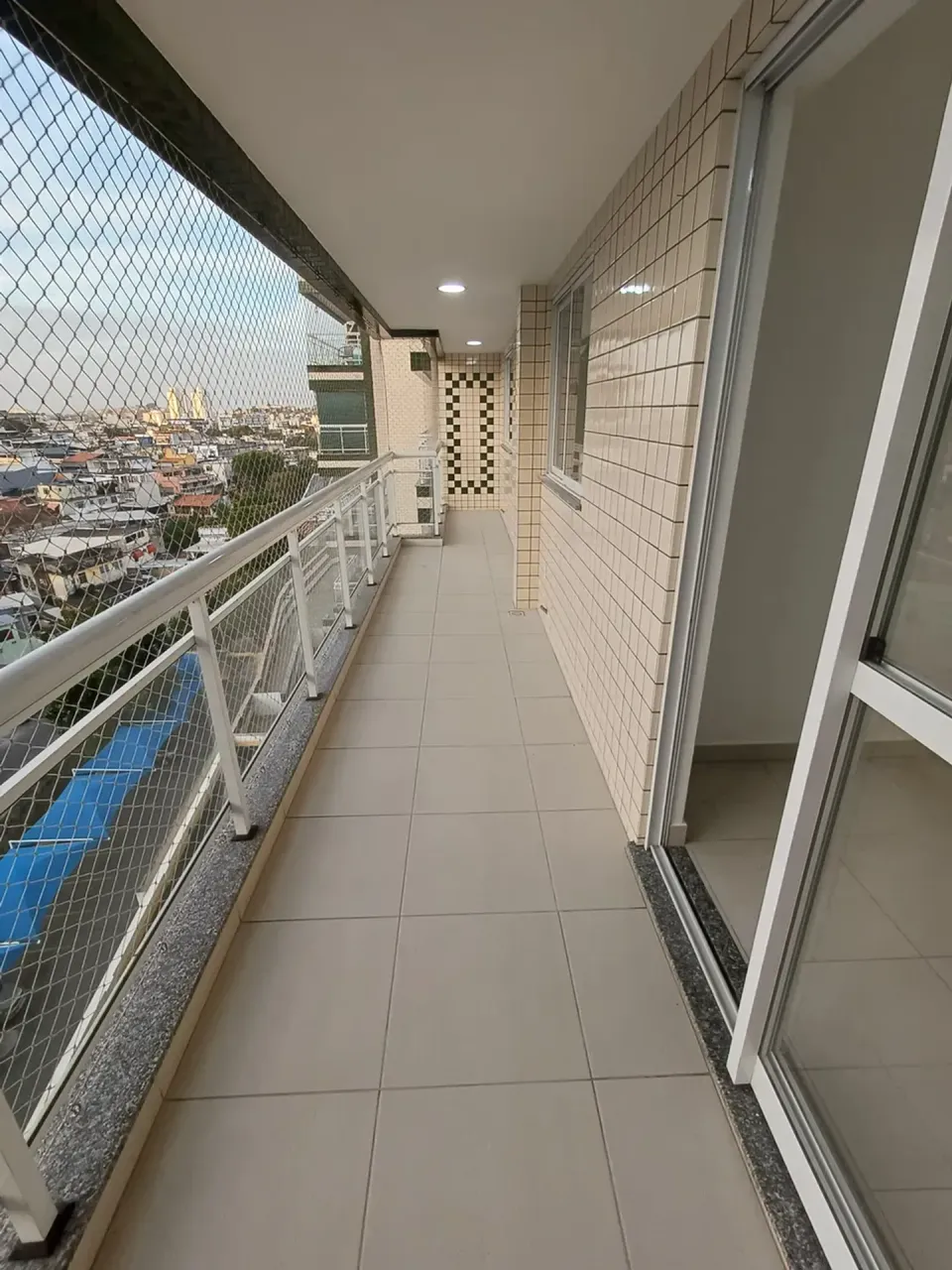3-bedroom apartment with 3 bathrooms and 2 parking spots — photo 11