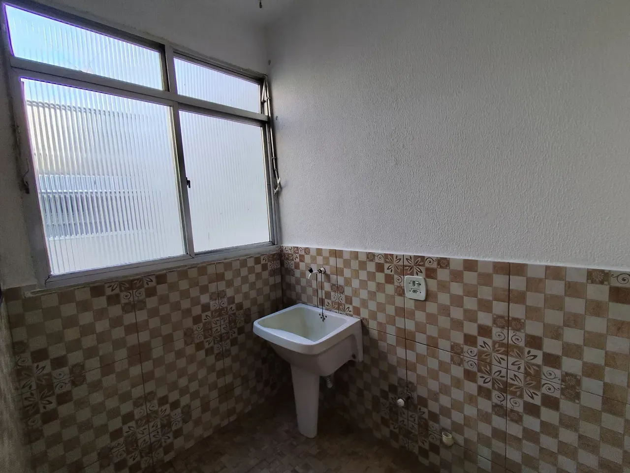 Деревянный пол или ламинат и 2 спальни: квартира 64 м² — photo 12